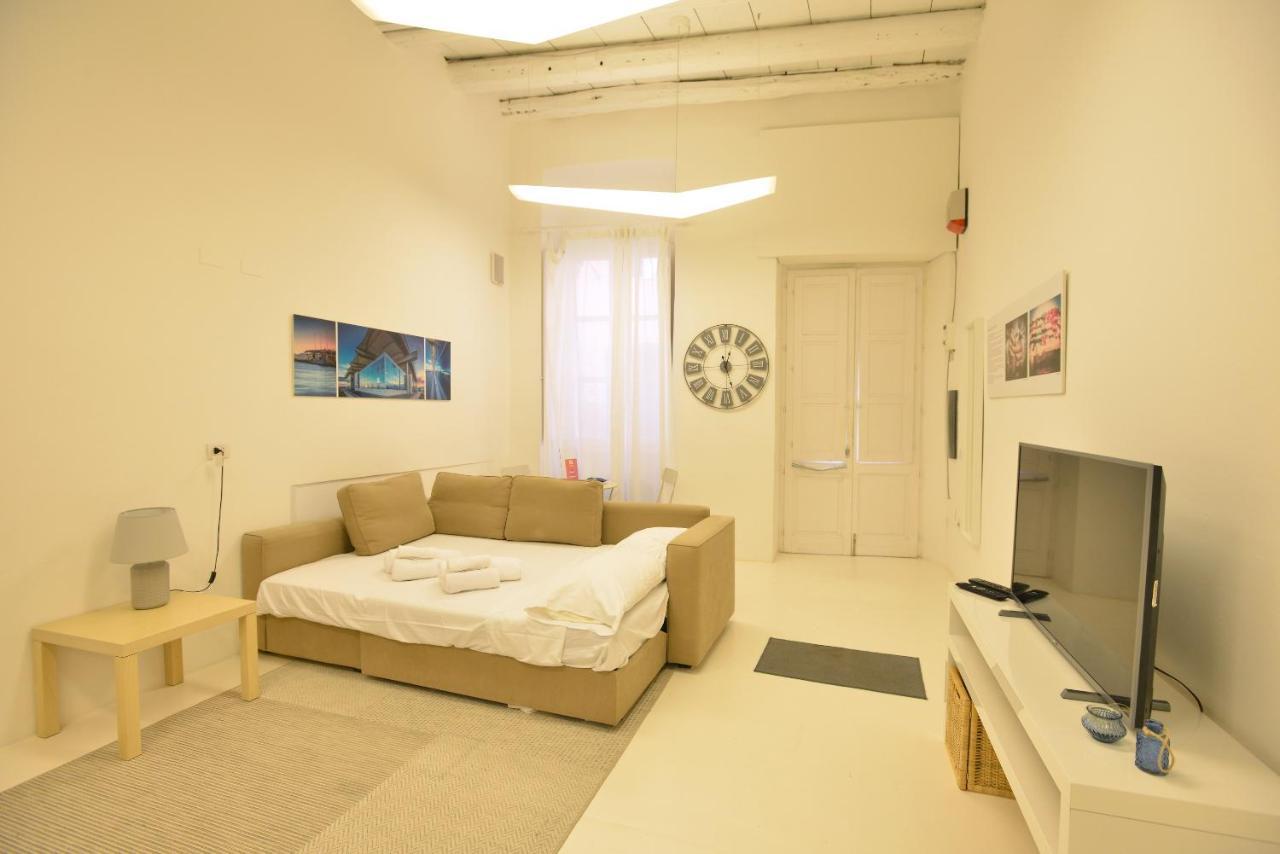 Izzhome Loft 84 Кальярі Екстер'єр фото