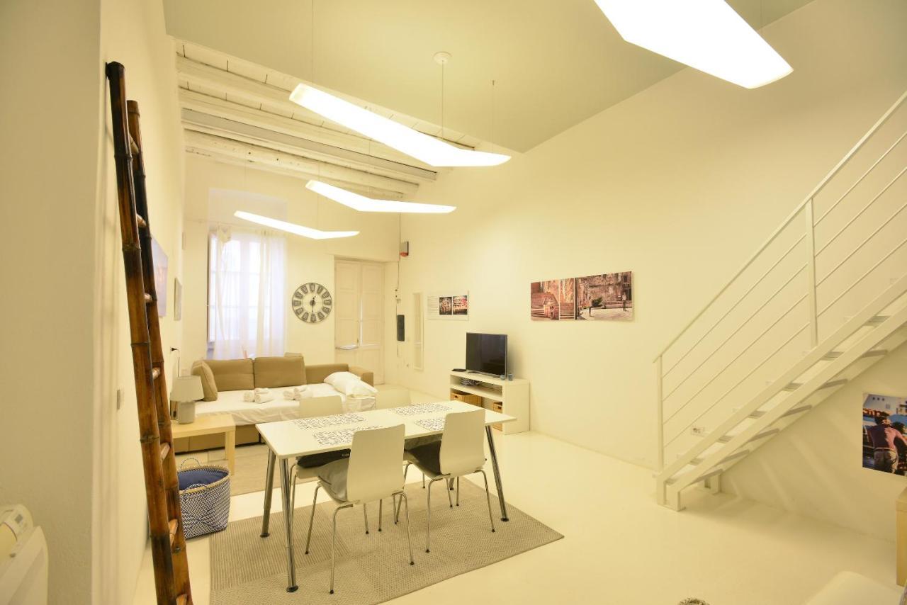 Izzhome Loft 84 Кальярі Екстер'єр фото